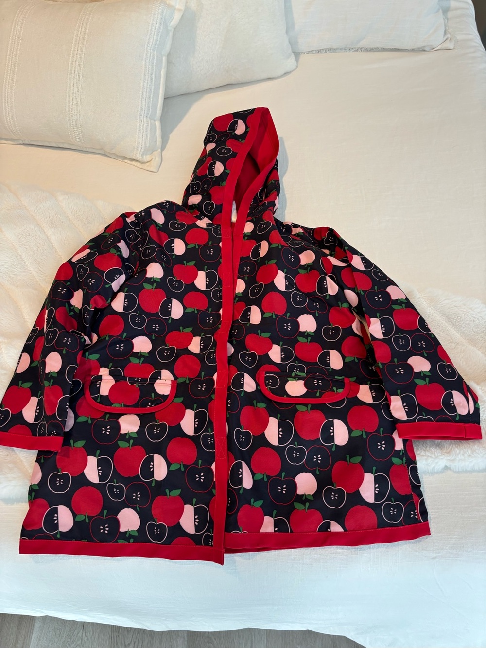 Gymboree Apple-Print Hooded Raincoat in Red, Pink & Navy Girls S 5 / 6